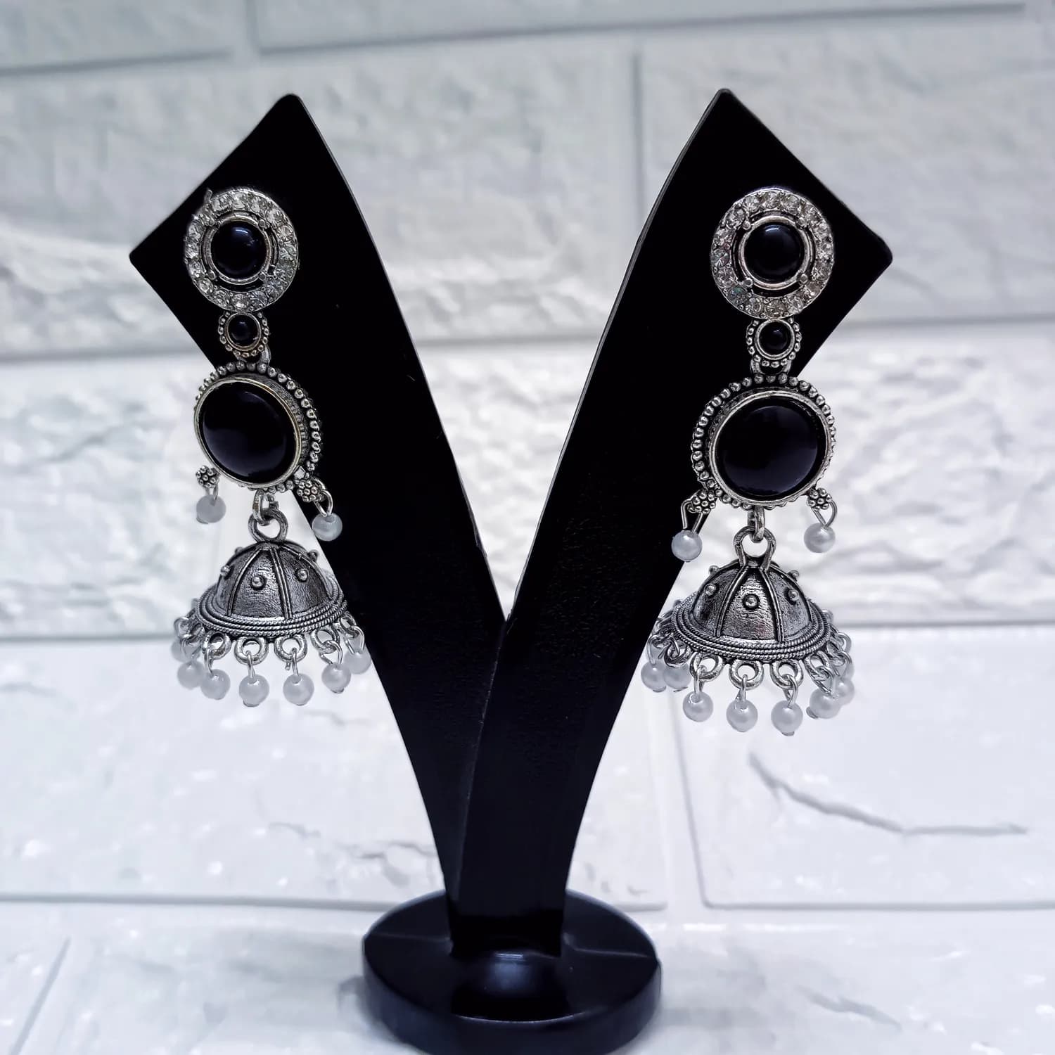 Traditional jhumka with engraved dome pattern - Image 1